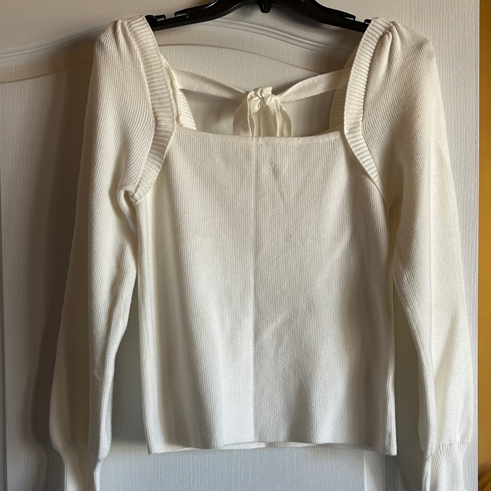 Z Supply Cream Long Sleeve Top with Back Tie, New without tag. Size M